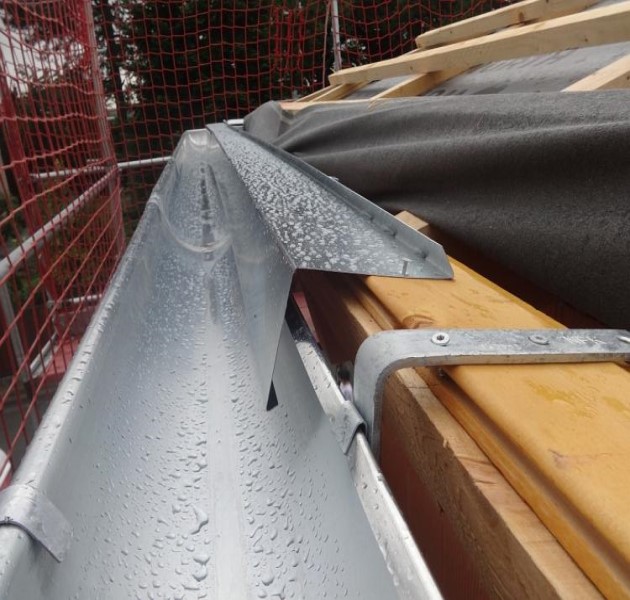 Pose de gouttière zinc et pvc à Chatou (78400) - Grillet couverture dans les Yvelines (78)